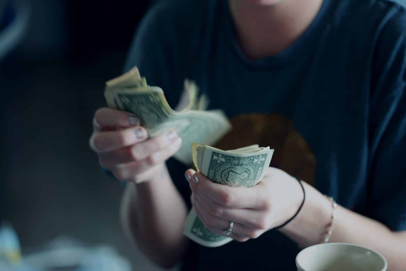 Recovering your money upon closure of a life insurance policy - Aide BTS Assurance