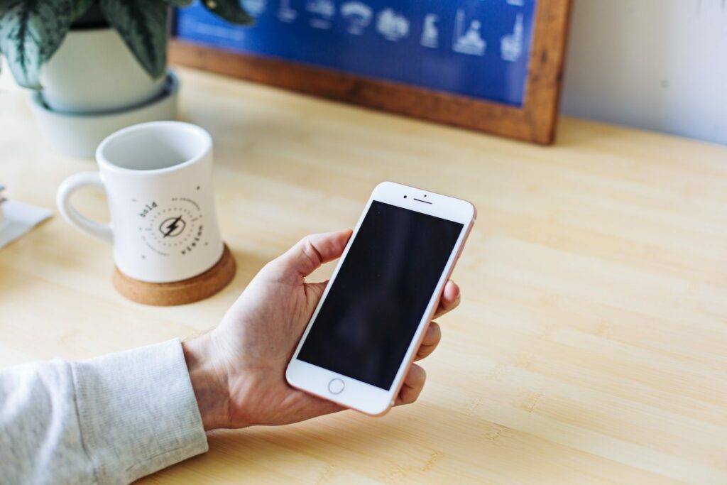 En tant que retraité, il peut parfois être nécessaire de contacter votre assurance retraite pour des questions relatives à vos prestations ou à vos remboursements.