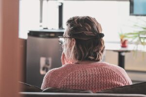 La profession de psychologue est un métier qui implique de nombreux risques professionnels tels que les erreurs de diagnostic, les atteintes à la vie privée ou encore les accidents lors des consultations.