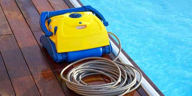 Assurer Votre Robot de Piscine Électrique Pourquoi et Comment