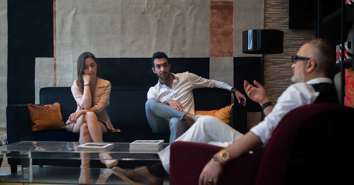 découvrez les fondamentaux de l'analyse swot : une méthode stratégique pour évaluer les forces, faiblesses, opportunités et menaces d'une entreprise. apprenez à optimiser votre approche commerciale et à prendre des décisions éclairées pour assurer votre succès.