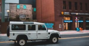 découvrez des solutions de crédit automobile adaptées à vos besoins. obtenez des conseils pour financer votre véhicule neuf ou d'occasion avec des taux compétitifs et des modalités flexibles.