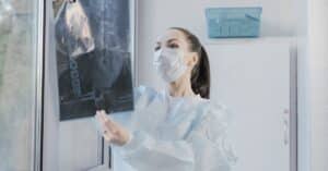 découvrez nos solutions d'assurance santé adaptées à vos besoins. protégez-vous et votre famille avec des garanties complètes, un accès à des soins de qualité et une assistance dédiée. comparez les offres pour faire le meilleur choix en matière de santé.