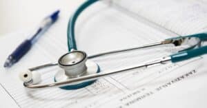 découvrez nos offres d'assurance santé adaptées à vos besoins. protégez votre santé et celle de vos proches avec des garanties complètes et des tarifs compétitifs. obtenez un devis personnalisé dès aujourd'hui !