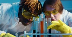 découvrez comment reconnaître les maladies professionnelles et comprendre leurs impacts sur la santé des travailleurs. explorez les critères de diagnostic, les procédures de déclaration et les droits des employés pour garantir un environnement de travail sain.
