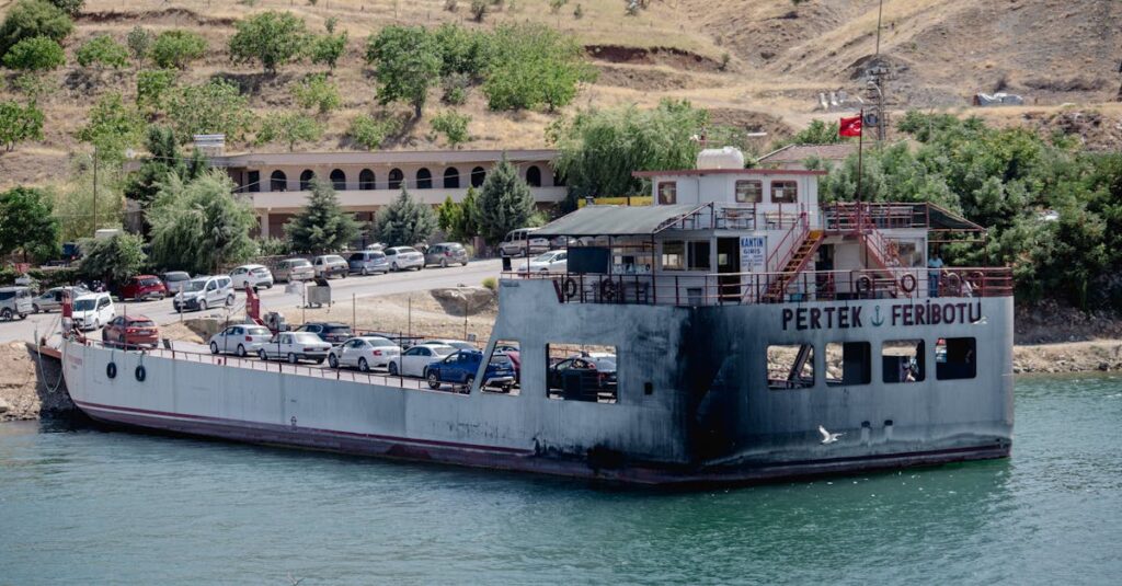 découvrez nos solutions d'assurance bateau adaptées à vos besoins. protégez votre embarcation contre les risques et navigatez l'esprit serein grâce à nos offres complètes et personnalisables.