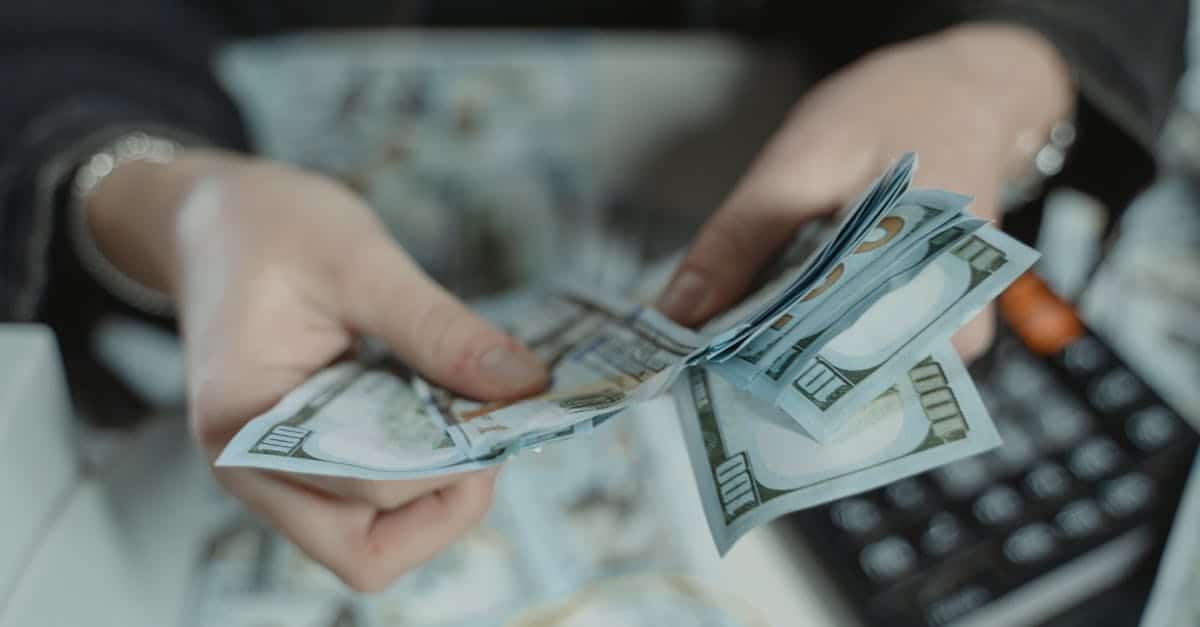 discover everything you need to know about savings accounts: interest rates, best options, and tips to optimize your savings. enjoy simple and effective management of your money!