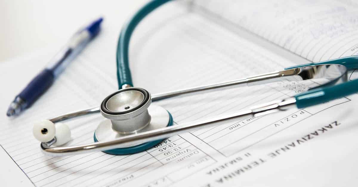 découvrez les enjeux de la fraude dans le secteur de la santé, ses impacts sur les systèmes de soins et les mesures pour la prévenir. informez-vous sur les types de fraudes, les conséquences légales et les meilleures pratiques pour garantir l'intégrité des services de santé.