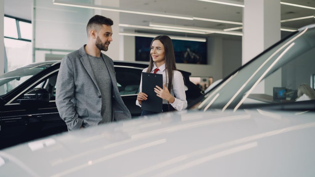 Courtier en assurance auto : tarifs, commissions et vraies économies 2026